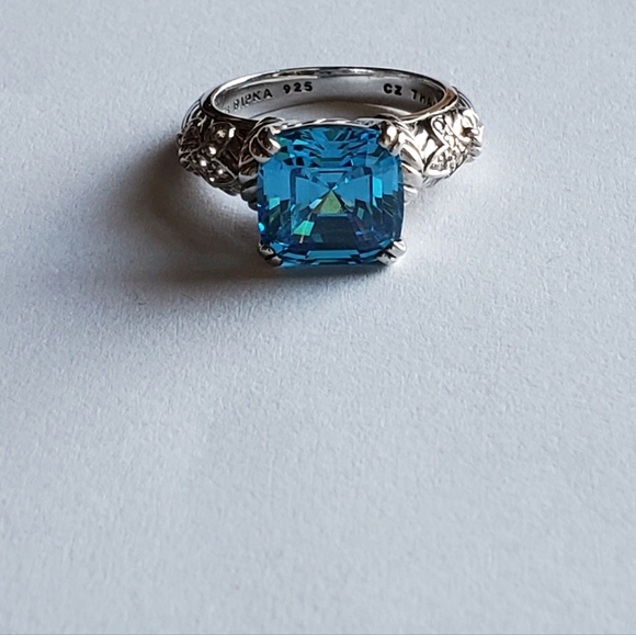 Stunning Judith Ripka Blue Topaz Ring, Sz 6 - Picture 4 of 8